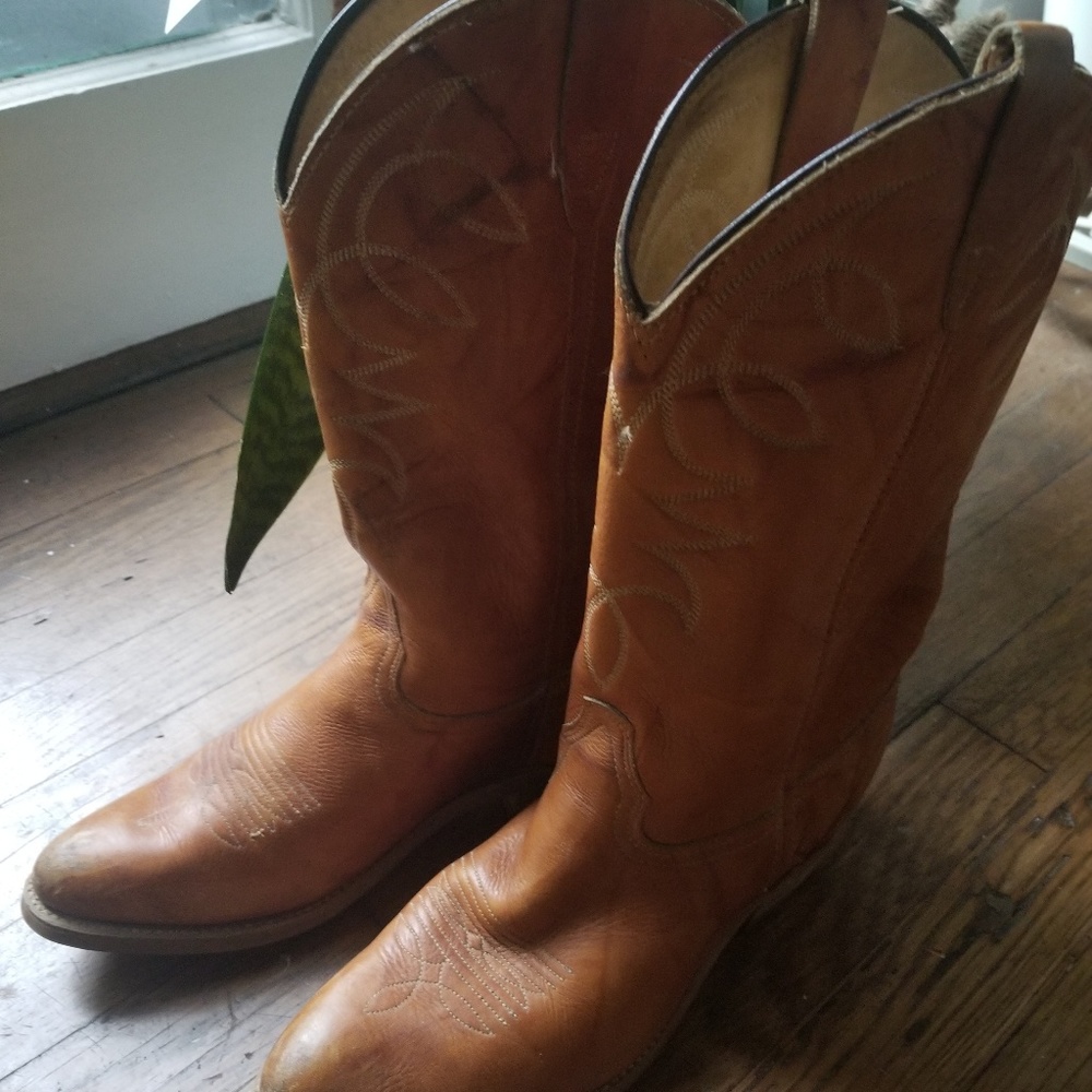 Geniune leather cowboy/cowgirl boots